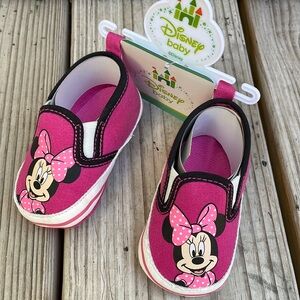 NWT- Disney Baby Minnie Mouse Crib Shoes Size  6-9 Months